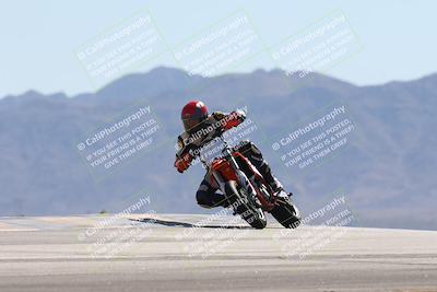 media/Oct-13-2025-Moto Forza (Mon) [[a66d839500]]/3-B Group/Session 4 (Turn 9)/